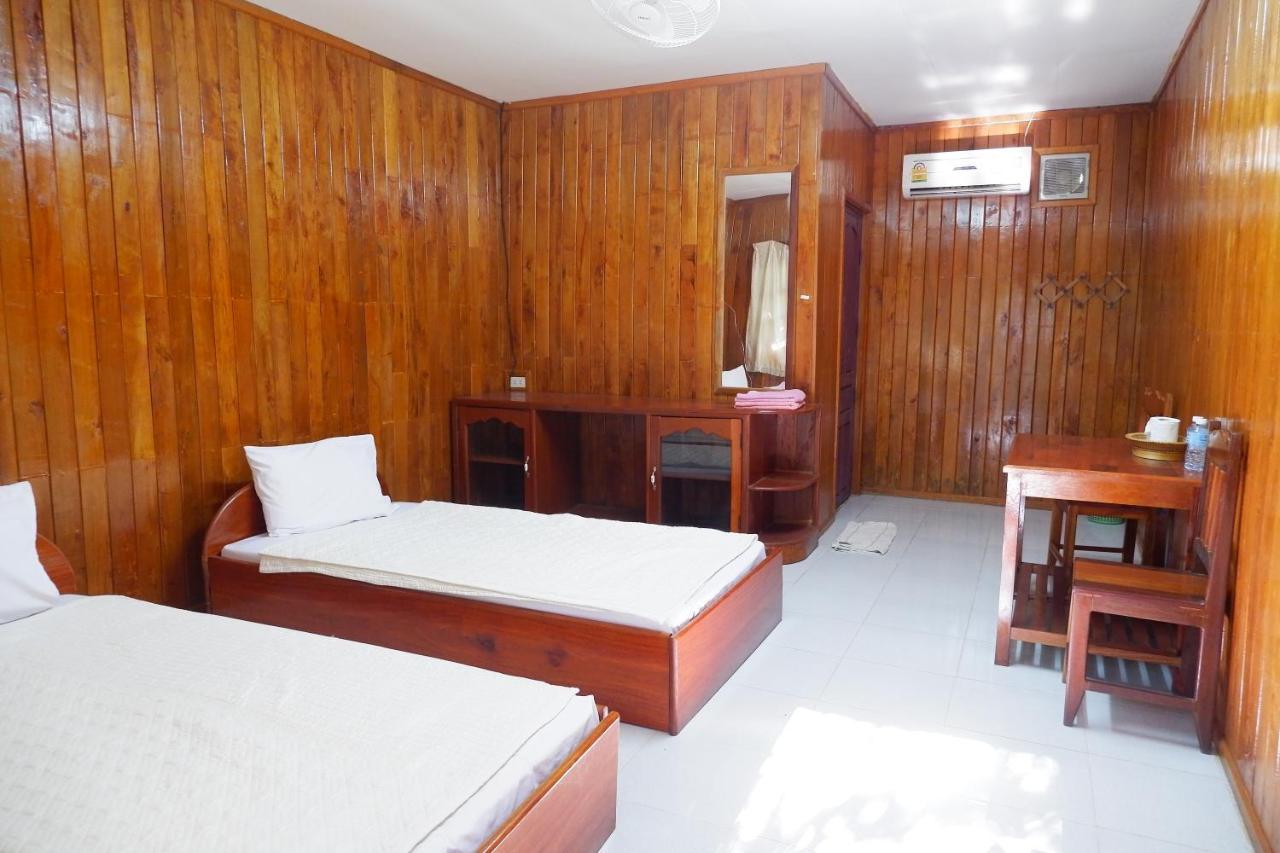 Song Lao Guesthouse Thakhek Ngoại thất bức ảnh
