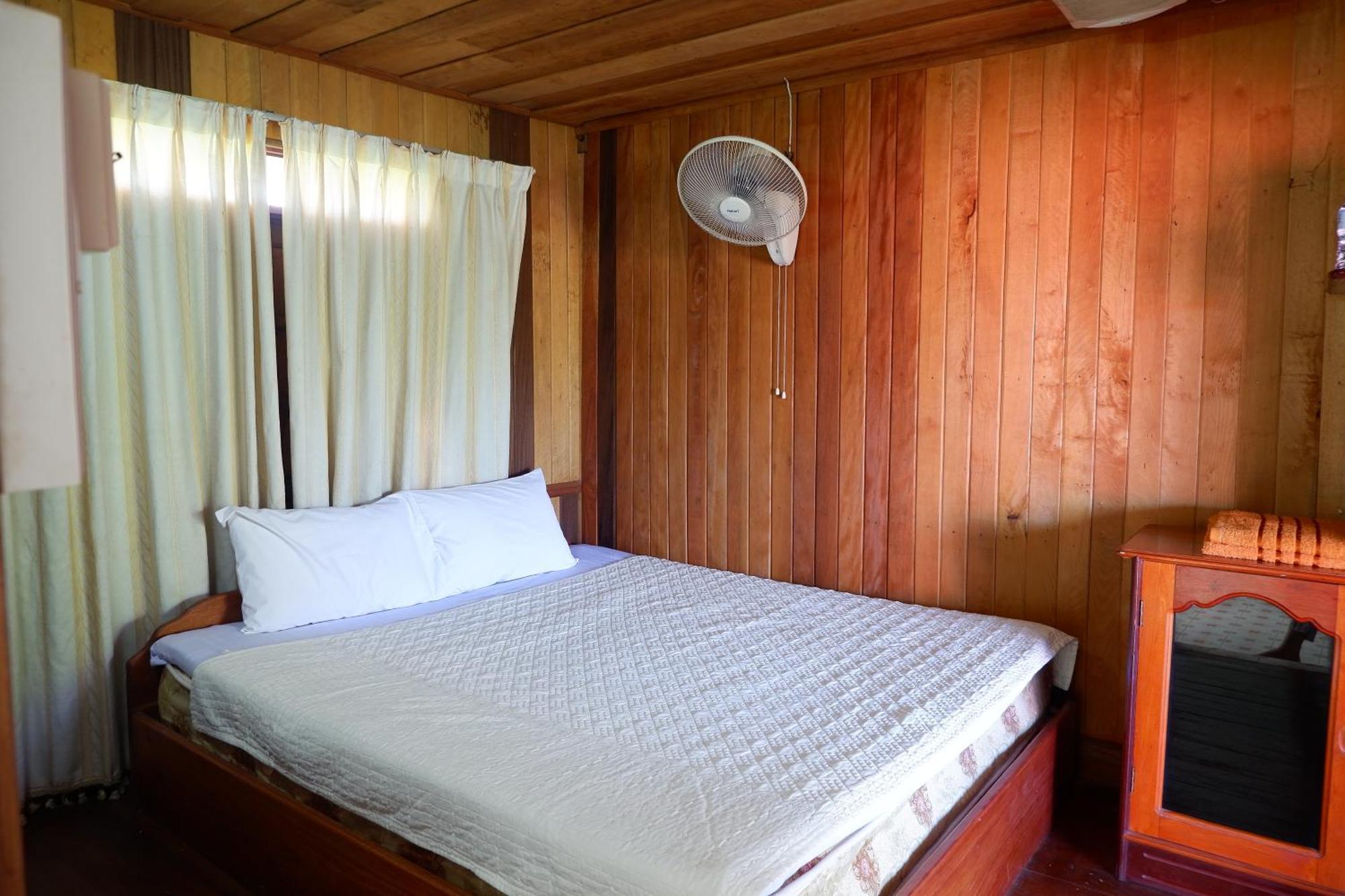Song Lao Guesthouse Thakhek Ngoại thất bức ảnh