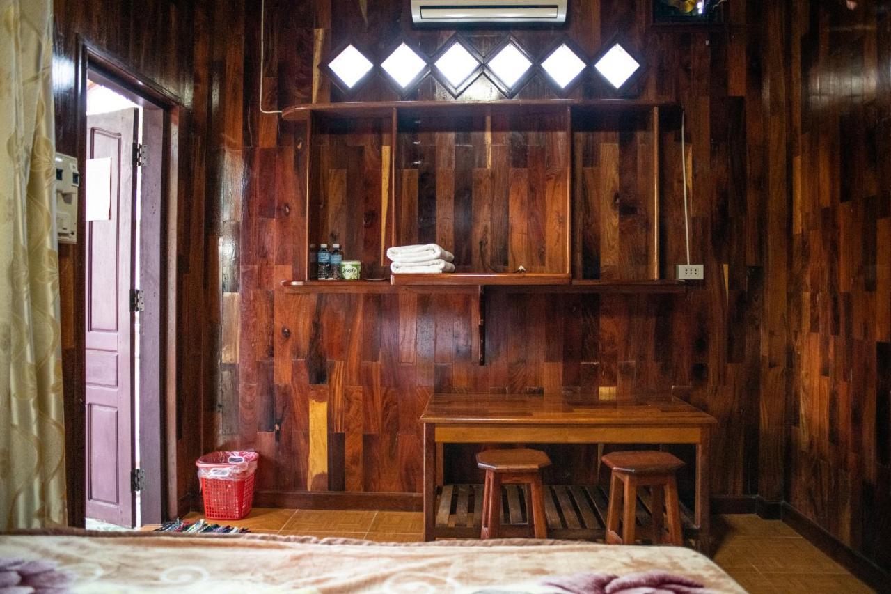 Song Lao Guesthouse Thakhek Ngoại thất bức ảnh