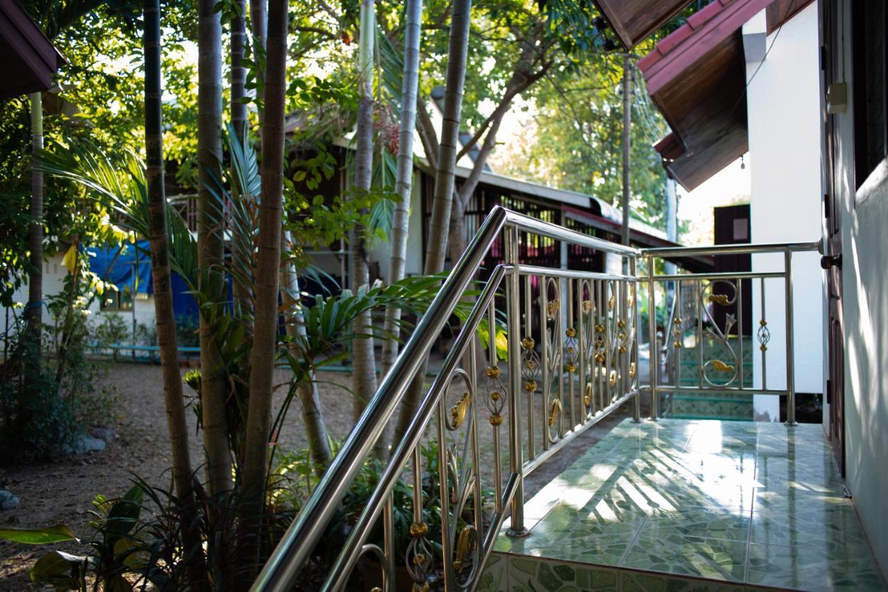 Song Lao Guesthouse Thakhek Ngoại thất bức ảnh