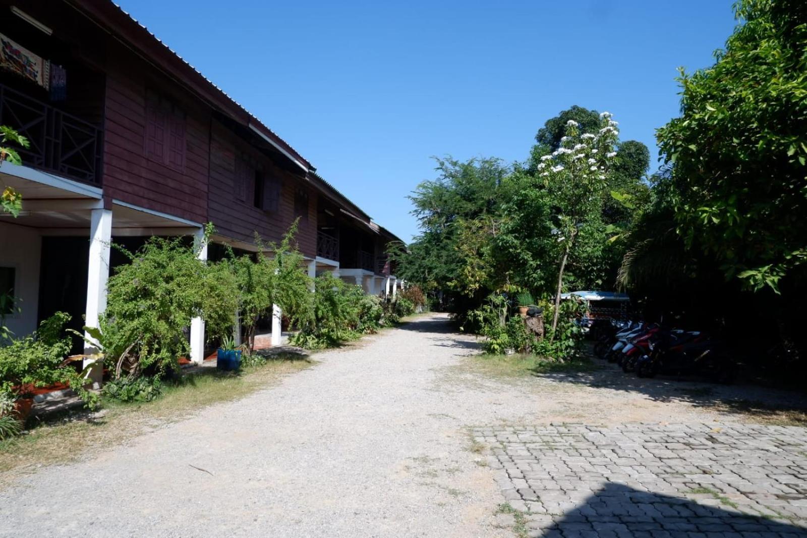 Song Lao Guesthouse Thakhek Ngoại thất bức ảnh