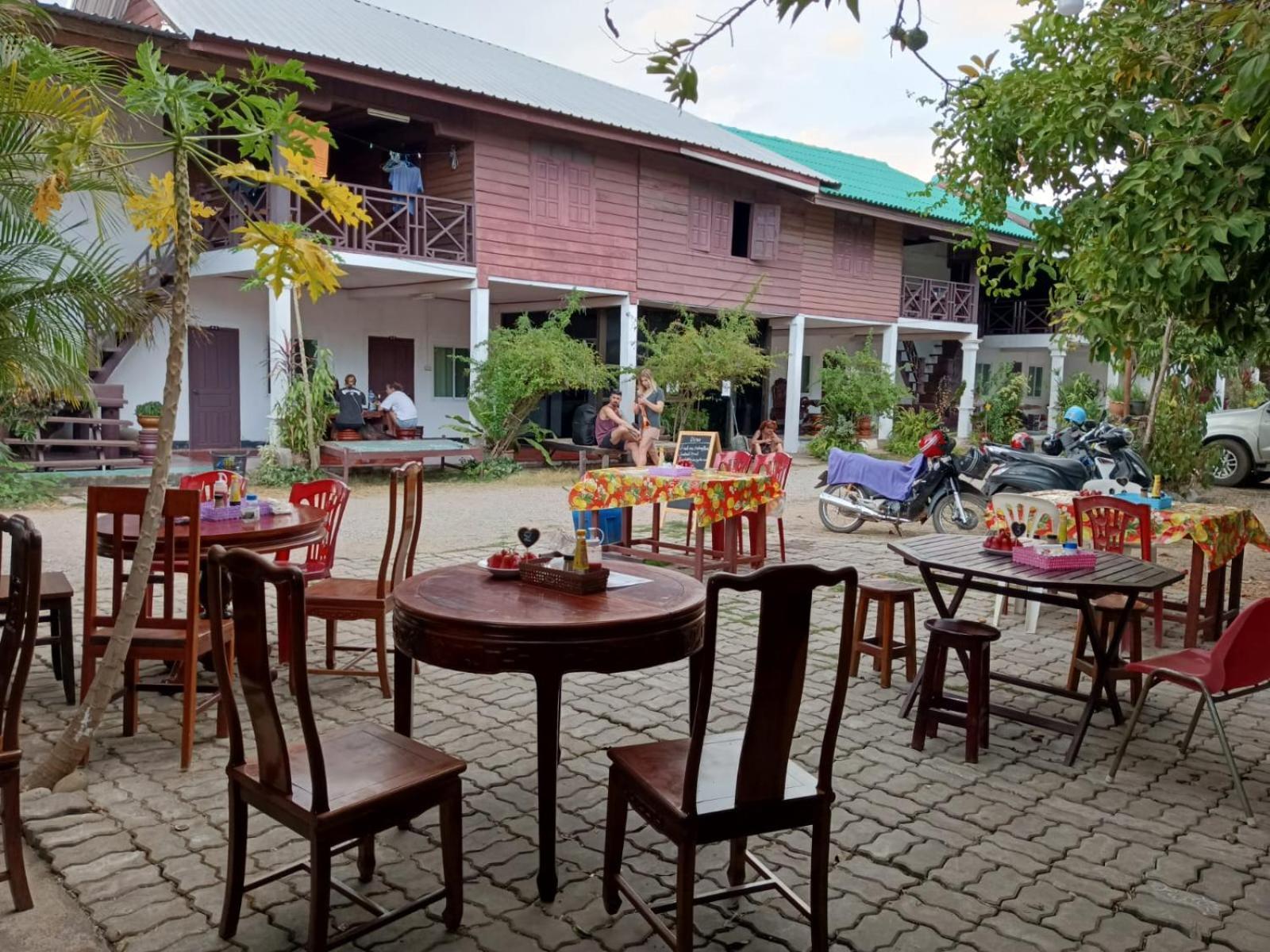 Song Lao Guesthouse Thakhek Ngoại thất bức ảnh