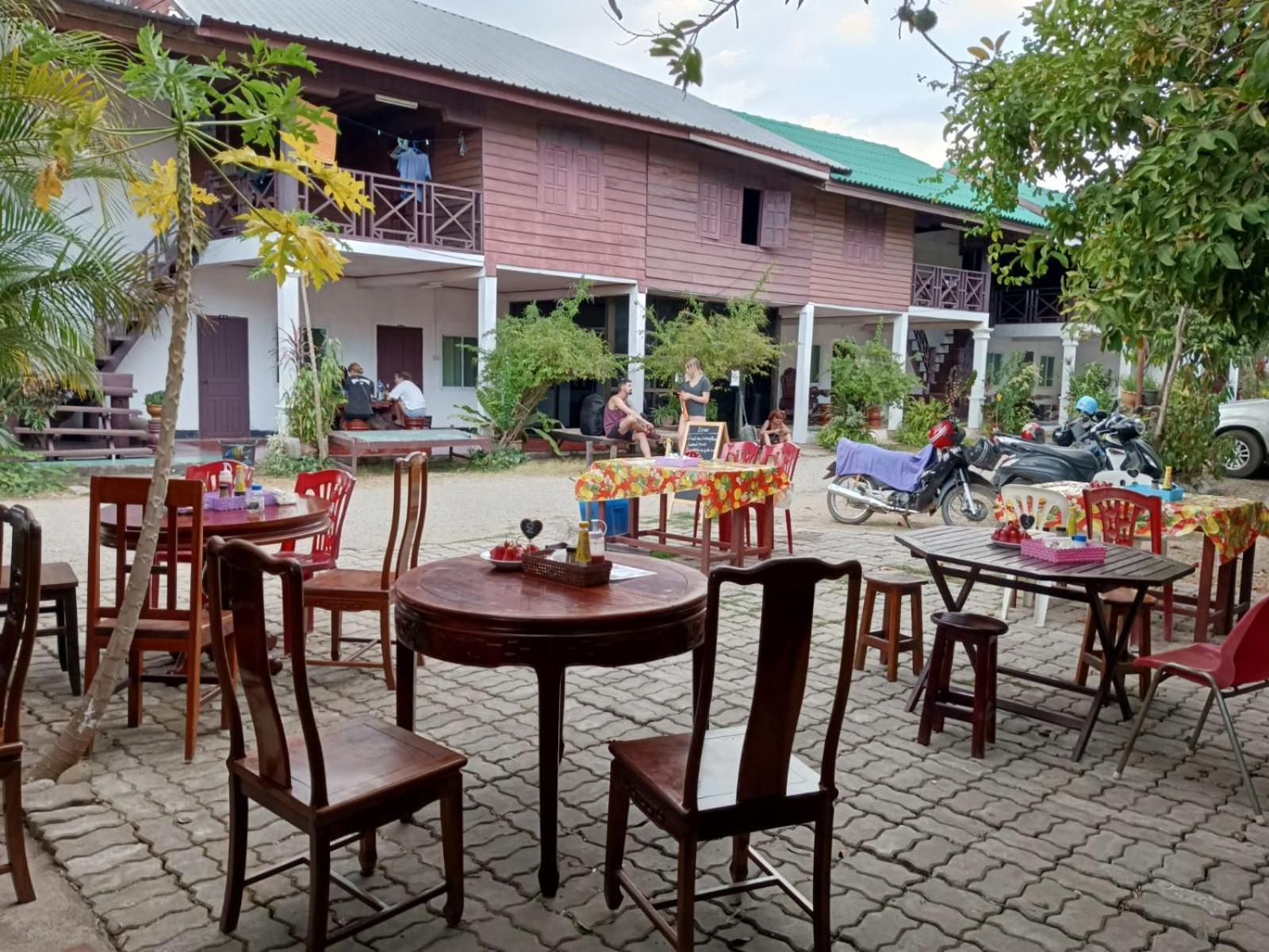 Song Lao Guesthouse Thakhek Ngoại thất bức ảnh