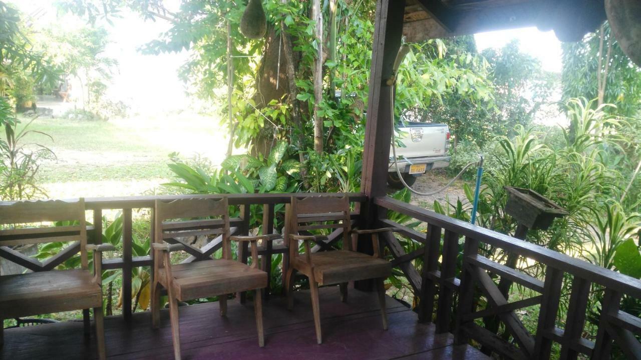 Song Lao Guesthouse Thakhek Ngoại thất bức ảnh