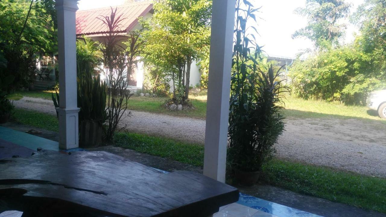 Song Lao Guesthouse Thakhek Ngoại thất bức ảnh