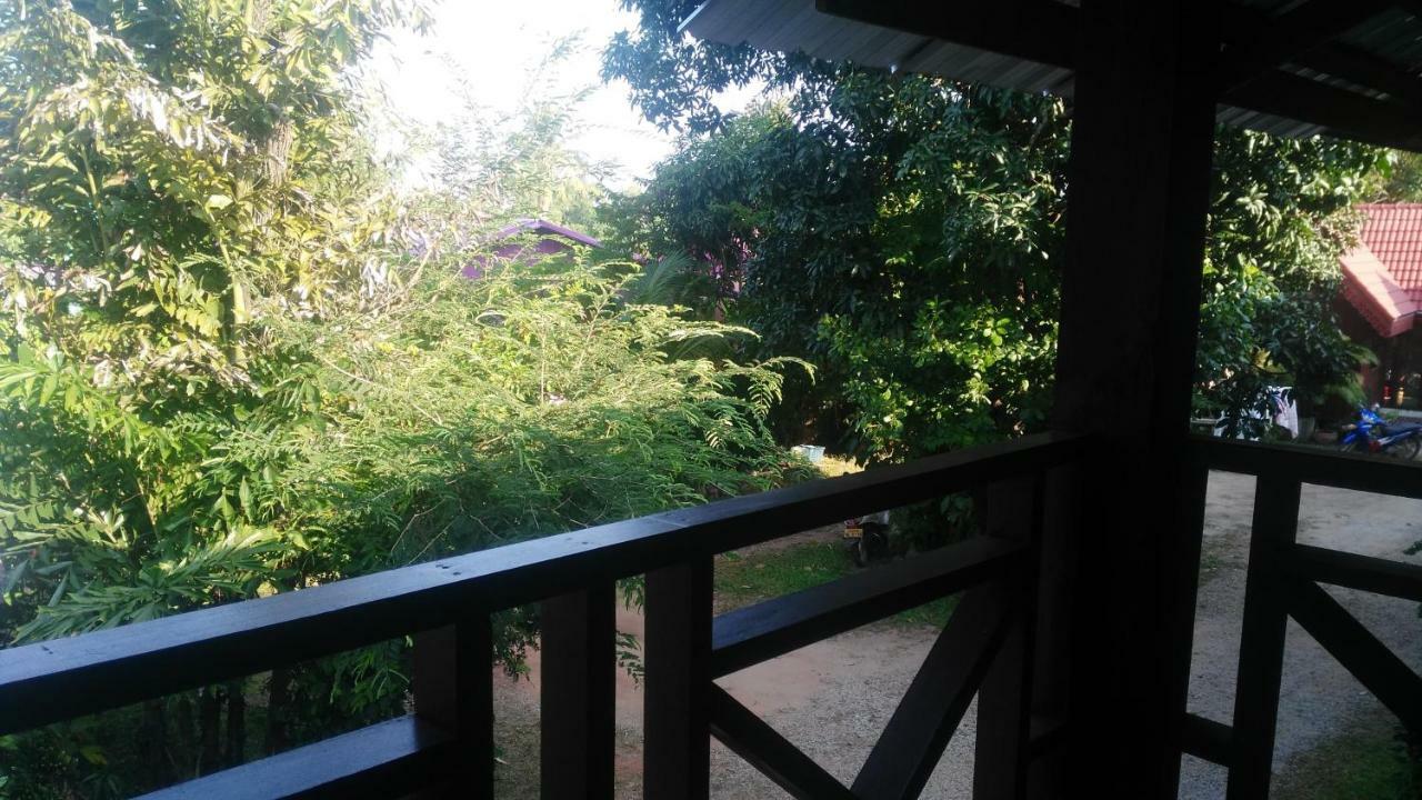 Song Lao Guesthouse Thakhek Ngoại thất bức ảnh